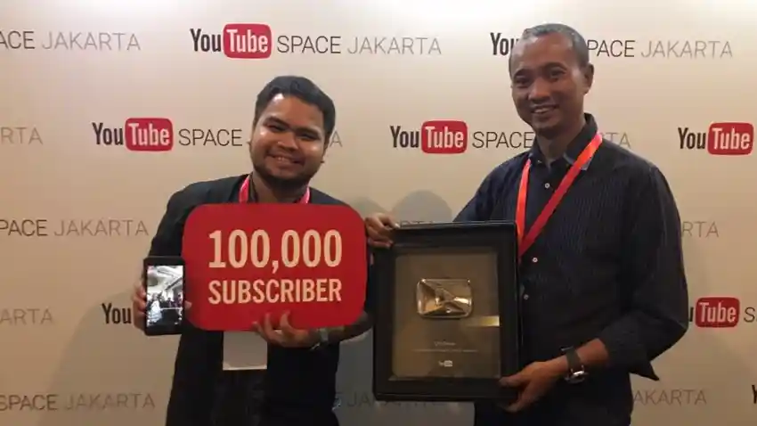 Berita - OtoDriver Raih Penghargaan Silver Play Button Dari YouTube