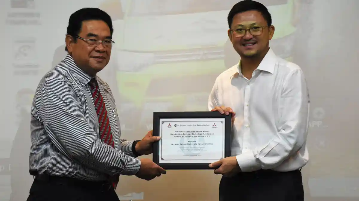 Foto - Mitsubishi Peduli Kesehatan Anak-Anak Indonesia