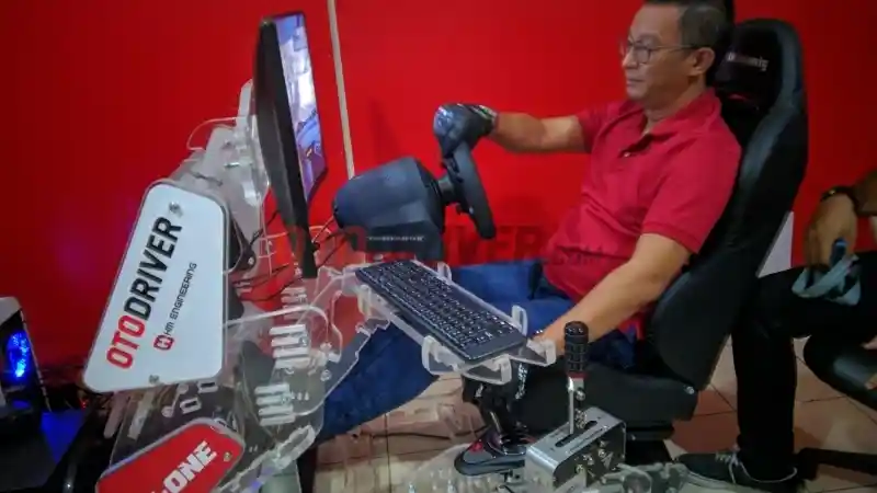 Berita - Simulator Rig Puluhan Juta Rupiah Demi Passion