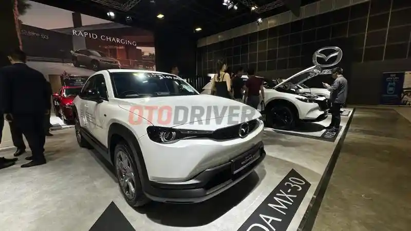 Foto - Singapore Motorshow 2024 Digelar 11-14 Januari. Didominasi Mobil Dengan Teknologi Elektrifikasi