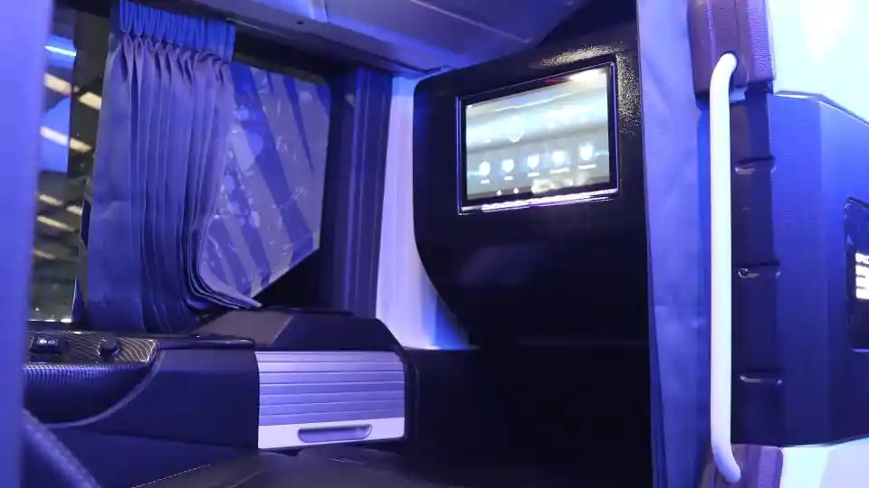 Foto - Membedah 0-Gravity di Sleeper Bus Skylander R22 Baru Besutan New Armada