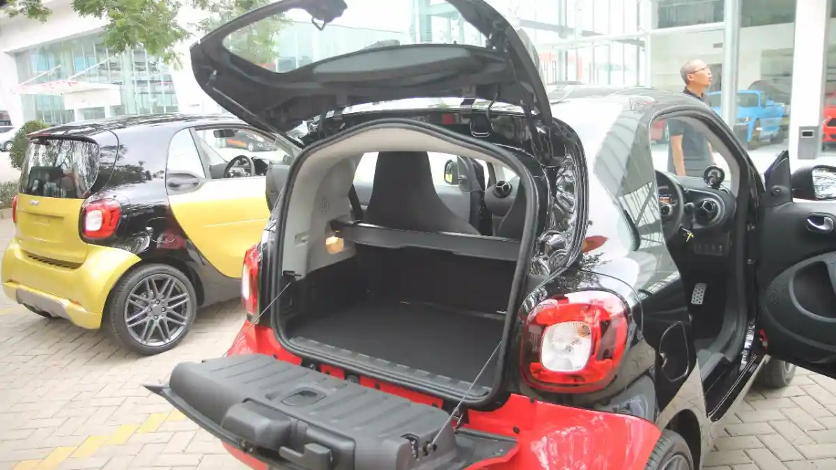 Foto - First Drive: Smart Fortwo Brabus 2017