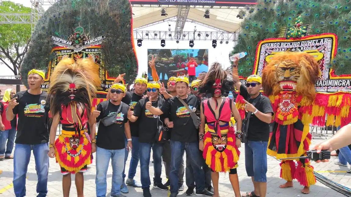 Berita - Jambore Nasional I EMCI Dibuka dengan Acara Potong Tumpeng, Malamnya Goyang Bareng Nella Kharisma 