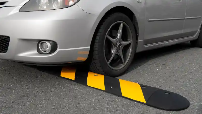 Berita - Sudah Tahu Asal Usul Istilah Polisi Tidur?