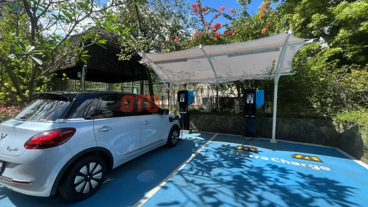 Daftar Harga - Daftar Harga Pengisian Daya SPKLU PLN Dan Swasta