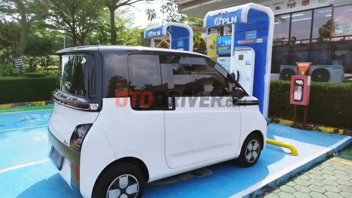 Foto - Insentif Baru Untuk EV Agar Impor BBM Menurun