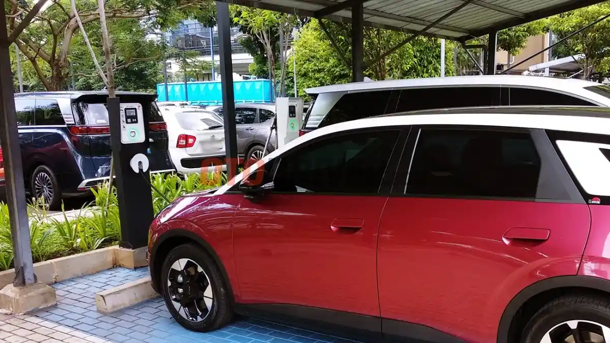 Foto - Mendagri Terbitkan Surat Edaran Pembebasan Pajak Bagi EV