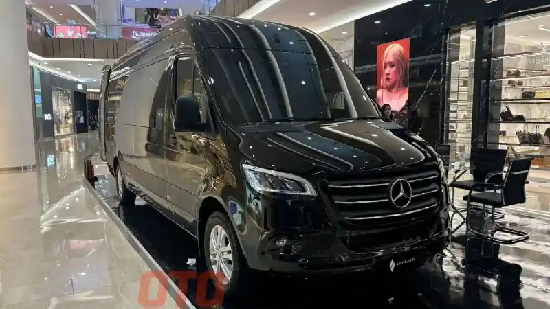 Berita - Melihat Mewahnya Mercedes-Benz Sprinter Lombardi, Modifikasinya Tembus Rp 1,5 Miliar