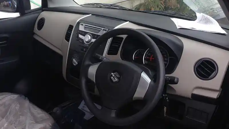 Foto - SPY SHOT: Suzuki Karimun Wagon R Lakukan Penyegaran? (7 FOTO)