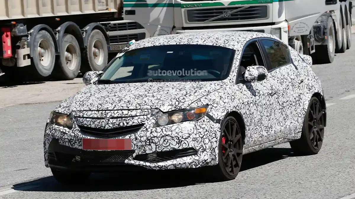 Berita - Spyshot : Buritan Honda Civic Type-R 2017 Mirip Ferrari