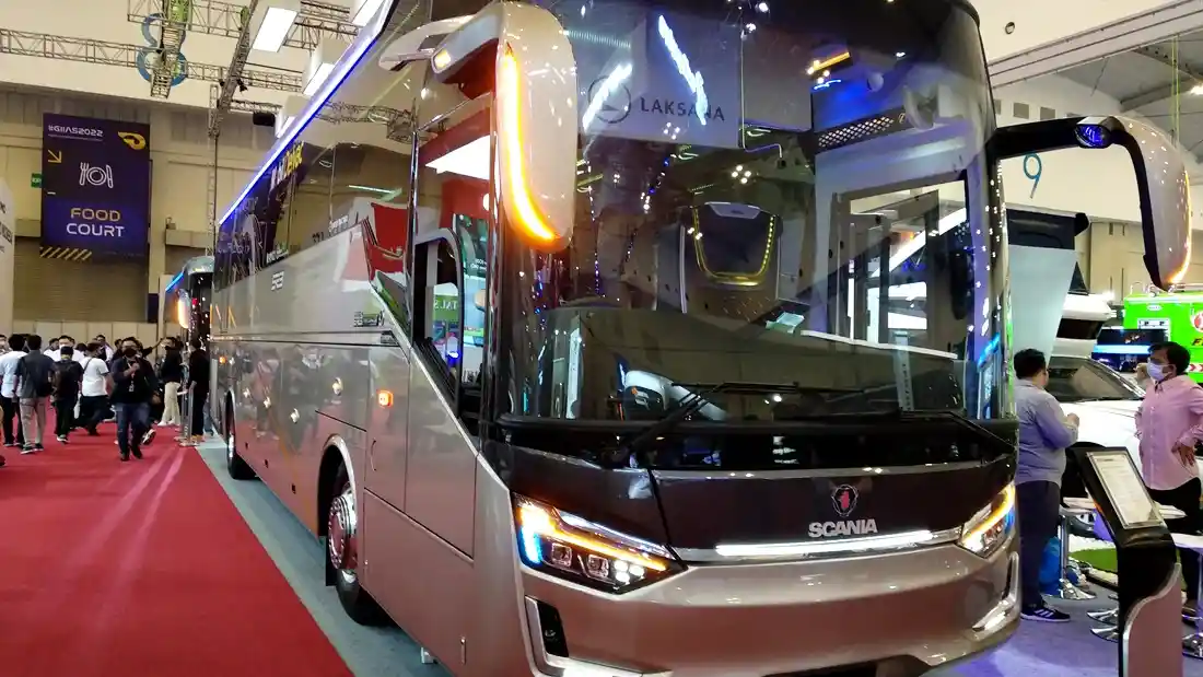 Foto - Karoseri Laksana 2024: Goodbye SR2!