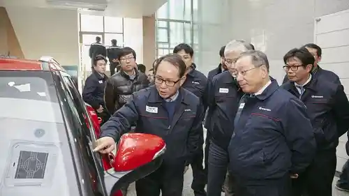 Berita - Ssangyong Siapkan Teknologi Baru, Buka-Tutup Kaca Tinggal Sentuh