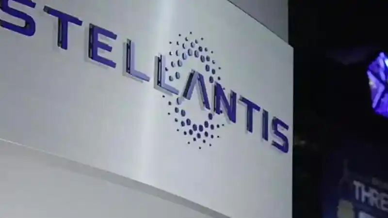 Berita - Bukan Mobil Listrik, Stellantis Gelontorkan Dana Raksasa Kembangkan Mesin Bensin Ramah Lingkungan