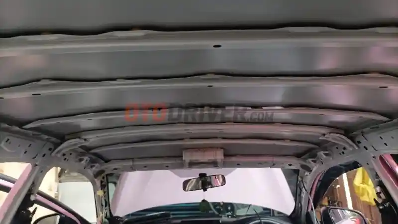 Foto - Pasang Sunroof Bikin Atap Mobil Lemah? Fakta atau Mitos