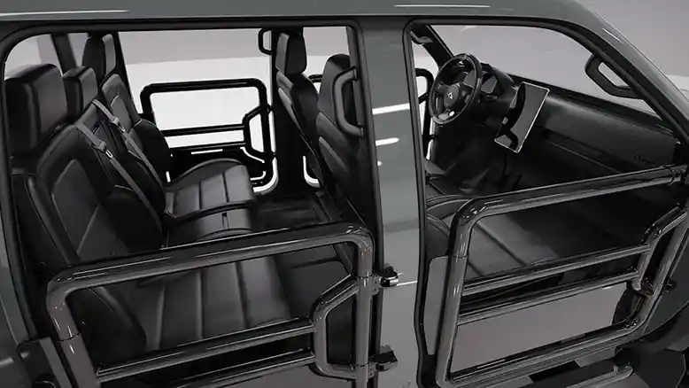 Foto - Alpha Motor Tampilkan Superwolf Crew Cab dan aksesorinya