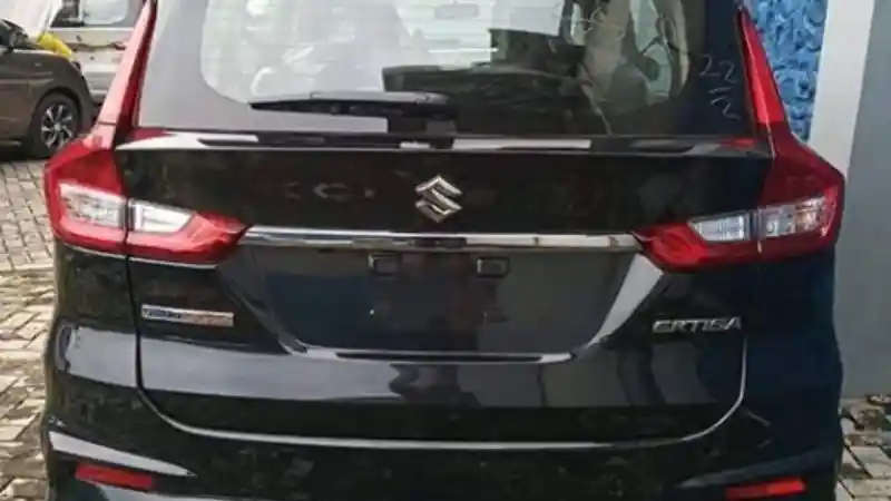 Foto - Detik-detik Peluncuran Suzuki Ertiga Sport