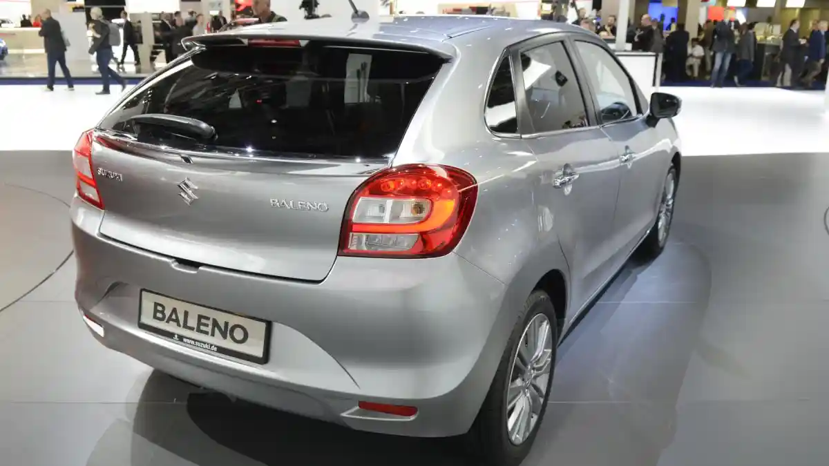 Foto - Suzuki Baleno Terbaru Sedang Uji Tipe di Kemenperin