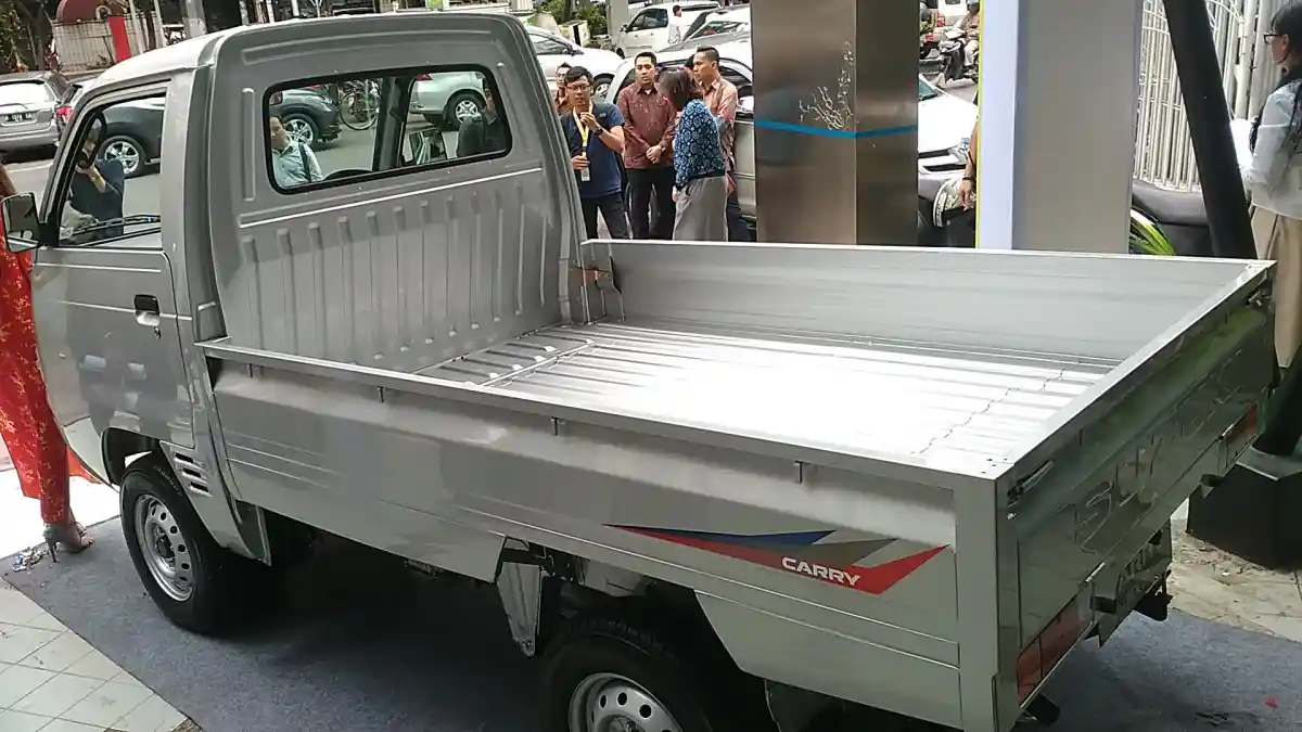 Berita - GALERI FOTO: Suzuki Carry Pick Up Facelift 2017 (21 Foto) 