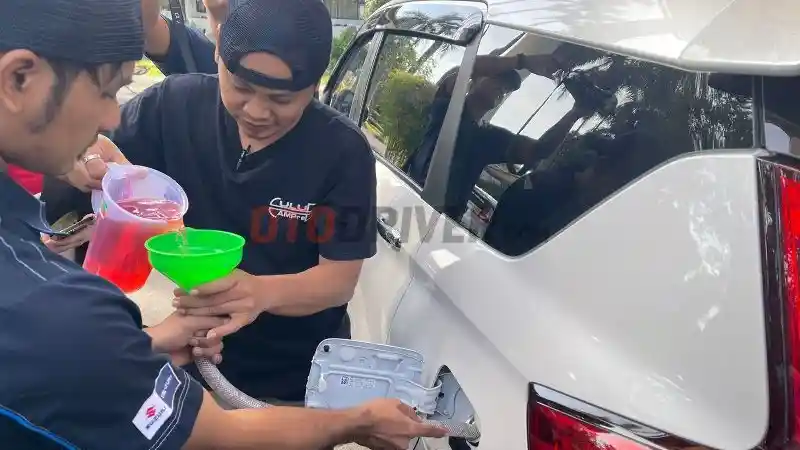 Foto - Salut! Suzuki Ertiga Hybrid Tembus 22,52 Km/Liter