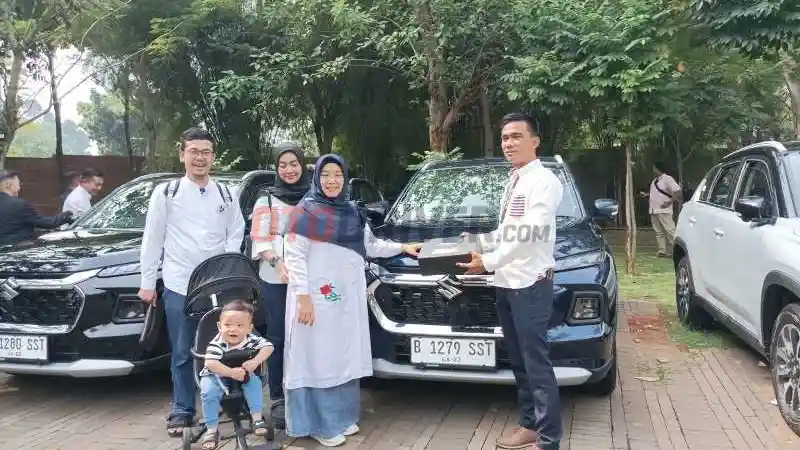 Foto - Siap Mengaspal di Jalan, Suzuki Grand Vitara Resmi Diserahkan ke Konsumen 