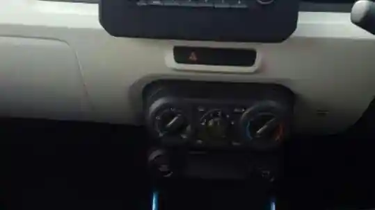 Foto - Ini Dia Tampilan Dan Fitur Suzuki Ignis Spek Indonesia Yang Bocor Ke Publik (7 FOTO) 