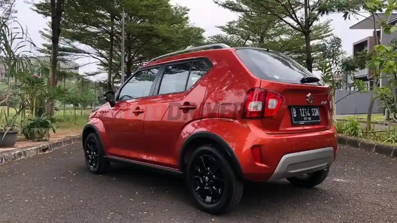 Foto - Ignis Masih Ready Stock Di Tengah Kelangkaan Produk Suzuki. Dapat Potongan Rp 15 juta Pula