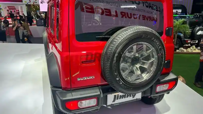 Foto - Skema Kredit Suzuki Jimny 5 Doors, Cicilannya Mulai Rp 9 Jutaan