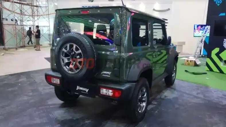 Foto - EKSKLUSIF: Suzuki Jimny Generasi Terbaru Terungkap di H-1 GIIAS 2018 (12 Foto)