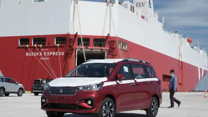 Foto - Suzuki Lakukan Eksport Perdana Melalui Pelabuhan Patimban