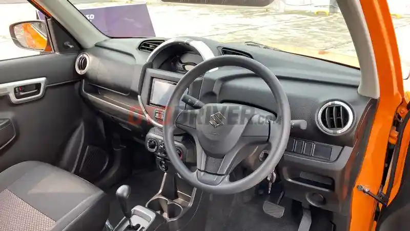 Foto - Suzuki S-Presso Meluncur Di Indonesia, Harga Mulai Dari Rp 155 Juta