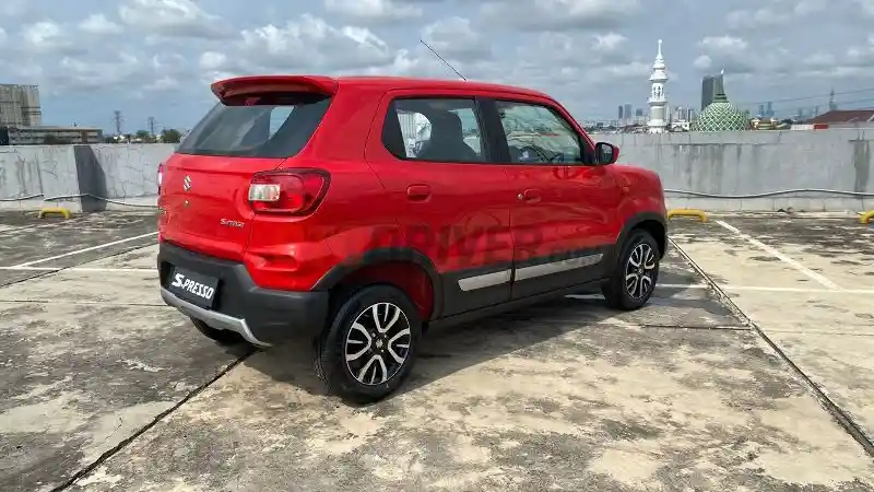 Foto - GALERI: Suzuki S-Presso 2022 (29 FOTO)