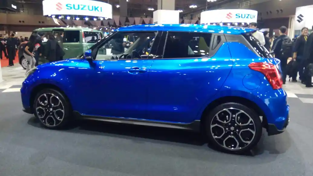 Foto - Suzuki Swift Generasi Terbaru Laku Dalam Hitungan Menit di Negara Satu ini