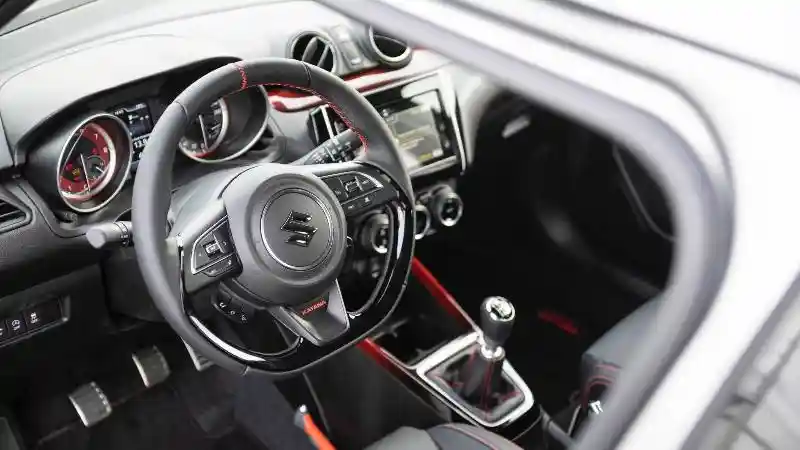 Foto - Inilah Suzuki Swift Edisi Penghormatan Sebuah Motor