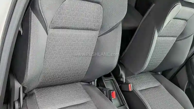 Foto - Suzuki Swift Generasi Terbaru Sudah Mulai Tersebar Di Dealer Jepang