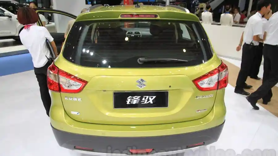 Foto - Suzuki SX4 S-Cross Sekarang Memakai Mesin Turbo!