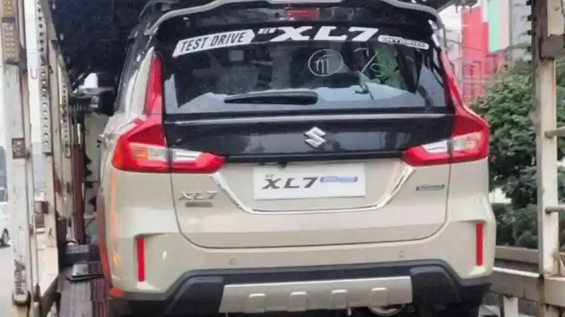 Foto - Detik-Detik Peluncuran Suzuki New XL7 Hybrid