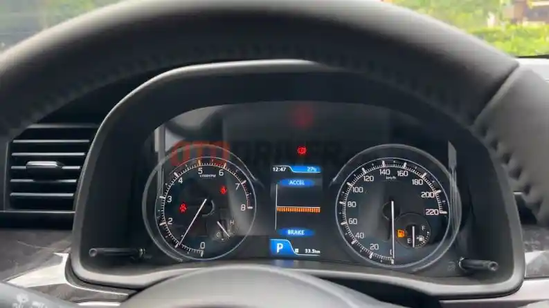 Foto - Suzuki XL7 Hybrid Gunakan Spek Hybrid Yang Beda Dengan Ertiga