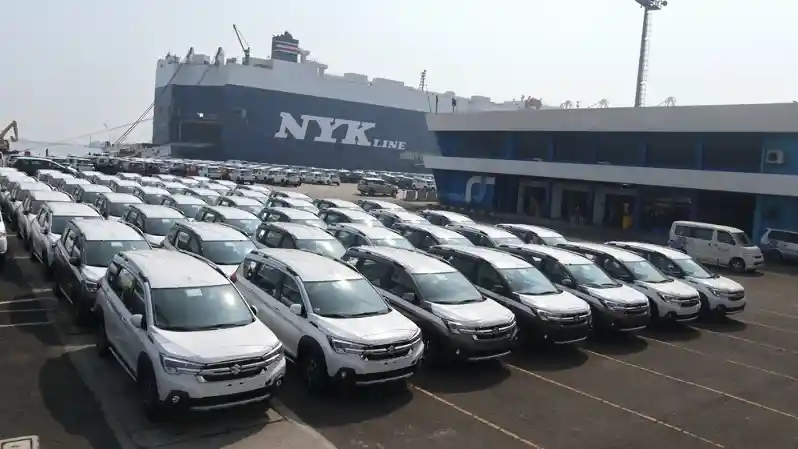 Foto - Suzuki XL7 Hybrid Resmi Diekspor