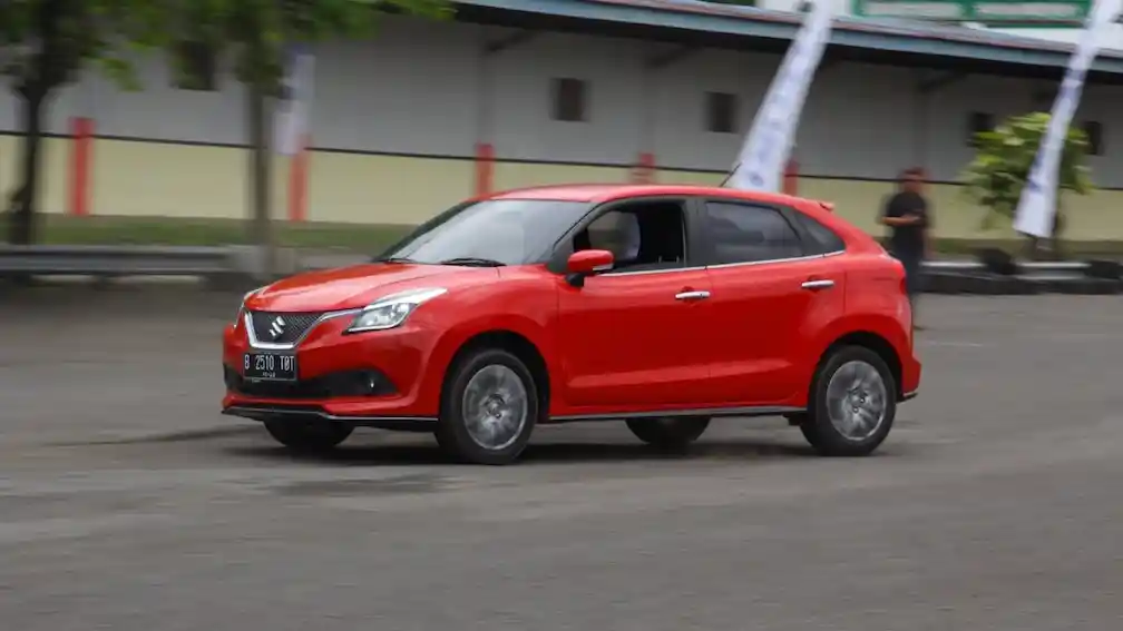 Foto - Suzuki Ignis dan Baleno Hatchback di Mata Pakar Safety Driving