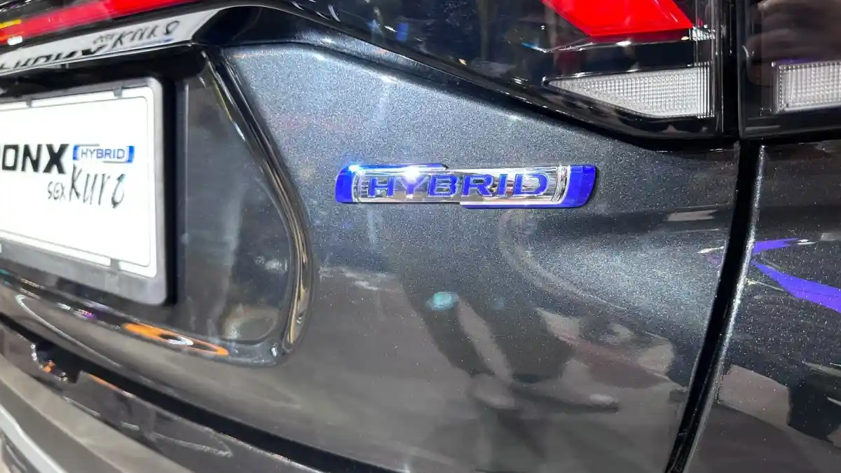 Berita - Suzuki Tampilkan Lini Lengkap Kendaraan Hybrid Di GIIAS 2026