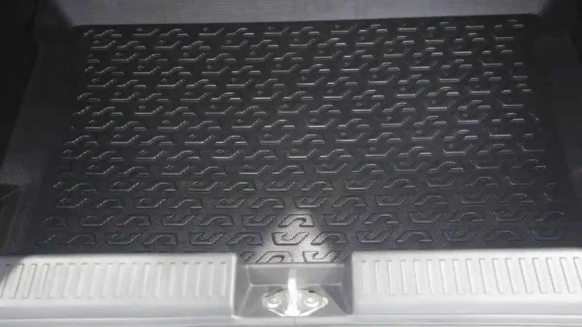 Foto - Suzuki Tawarkan Paket Aksesoris Untuk Fronx Di GIIAS 2025