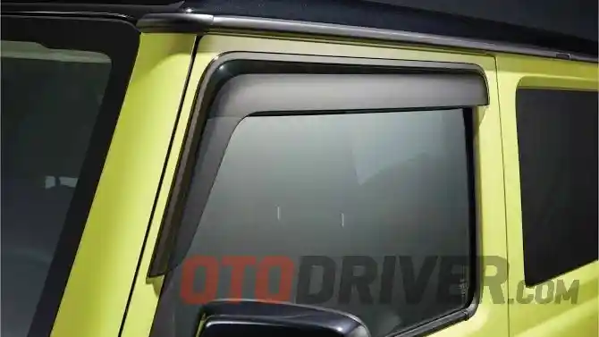 Foto - Suzuki Diskon Spareparts Hingga 25%, Door Visor Jimny Paling Laris