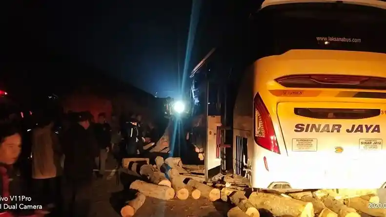 Berita - Mulai 2022 Tidak Boleh Ada Lagi Truk ODOL Berkeliaran di Jalan