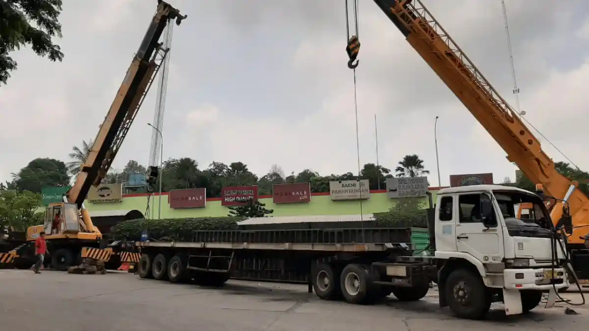 Berita - Sopir Truk Terguling Di Rest Area Km 97 Cipularang Tidak Ada SIM