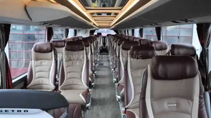 Foto - Bus Double Decker Setra S531 DT Berdesain Mewah Jadi Kado Ultah Perusahaan ke-40