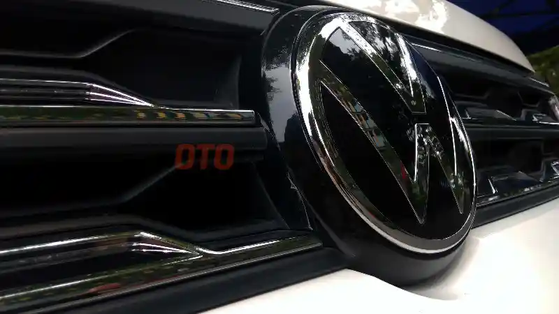 Berita - Volkswagen Ingatkan Dampak Perang Rusia-Ukraina Lebih Horor Dari Covid-19 + Kelangkaan Semikonduktor