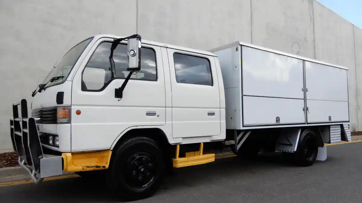 Foto - Mazda T3500 dan T4000, Canggih Tapi Tak Bertahan Lama