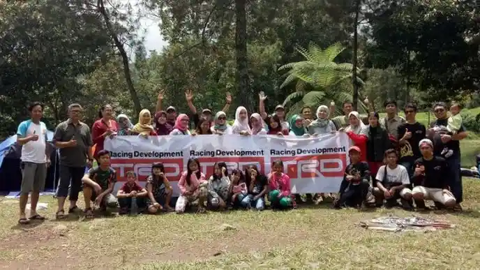 Berita - Unik! Toyota Agya Club Gelar Kemping Untuk Mengenal Alam