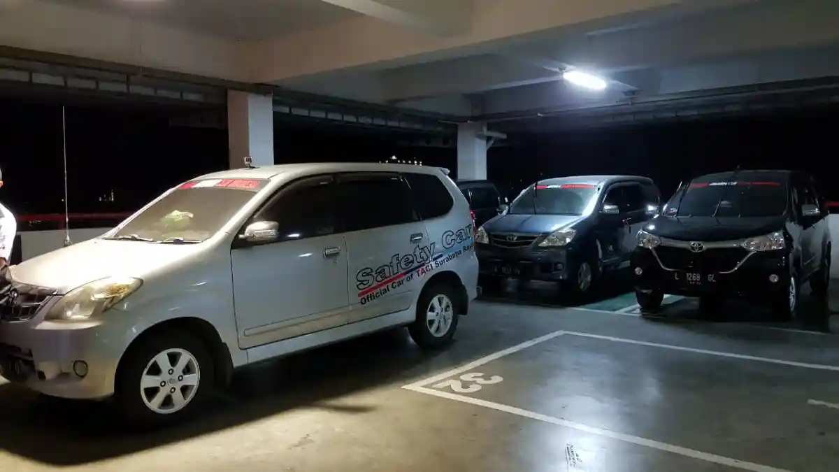 Foto - Komunitas Avanza di Surabaya Tekankan Pentingnya Kekompakan