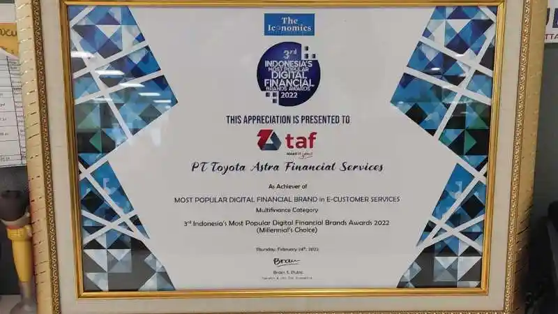 Foto - TAF Sabet Penghargaan Digital Finance Brand Award 2022